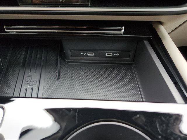 Certified 2025 Volkswagen Atlas SE w/ Panoramic Sunroof Package image 23