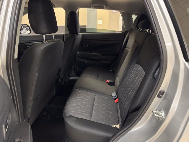 Used 2025 Mitsubishi Outlander Sport ES AWD/4WD image 17
