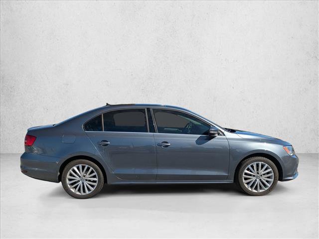 Used 2015 Volkswagen Jetta SE FWD image 4