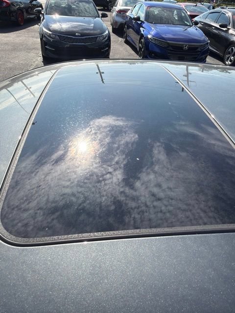 Used 2025 Hyundai Elantra SEL FWD image 12