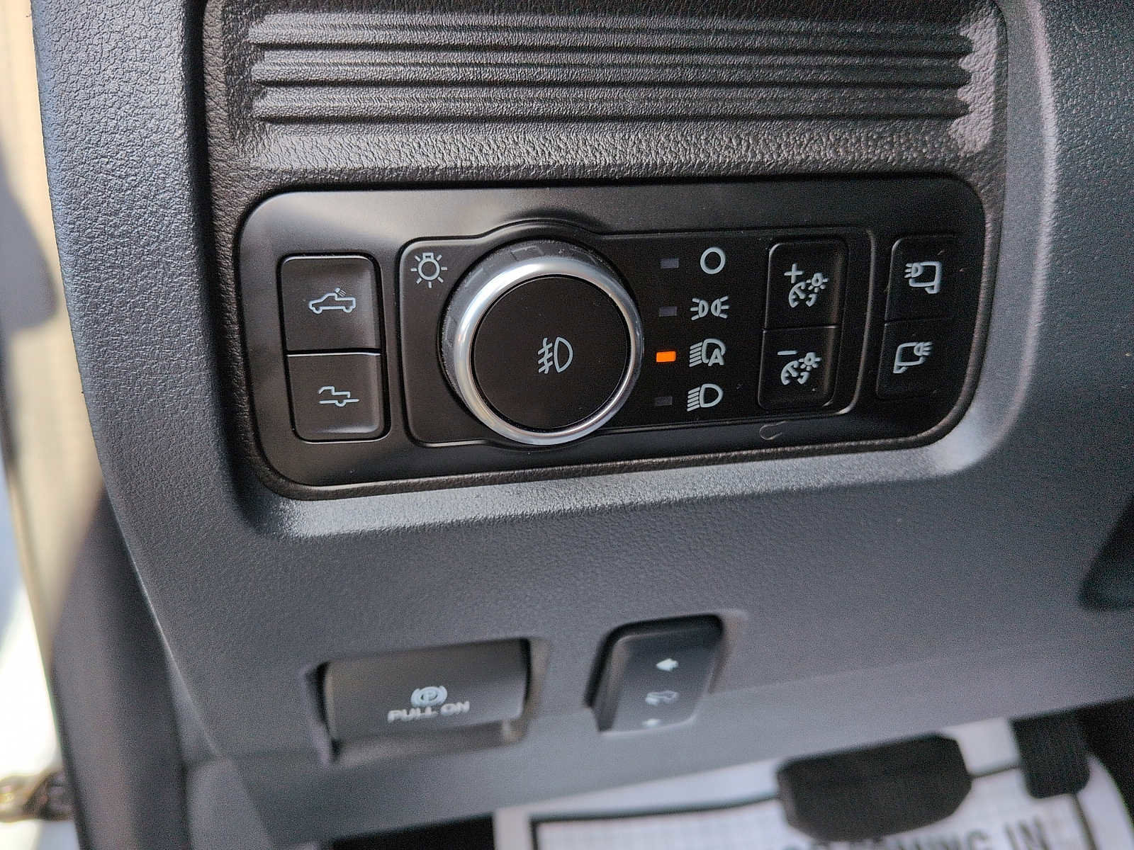 Used 2025 Ford F250 Platinum image 17