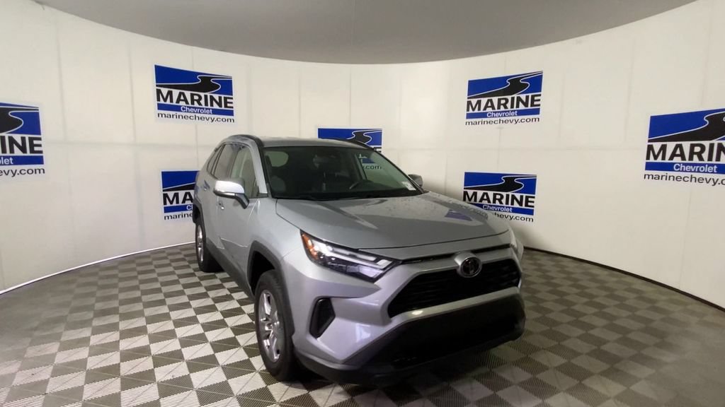 Used 2024 Toyota RAV4 XLE FWD image 4