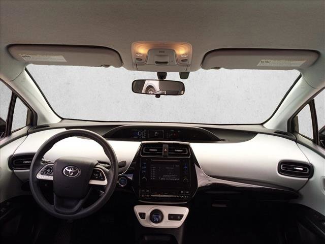 Used 2016 Toyota Prius Two image 12