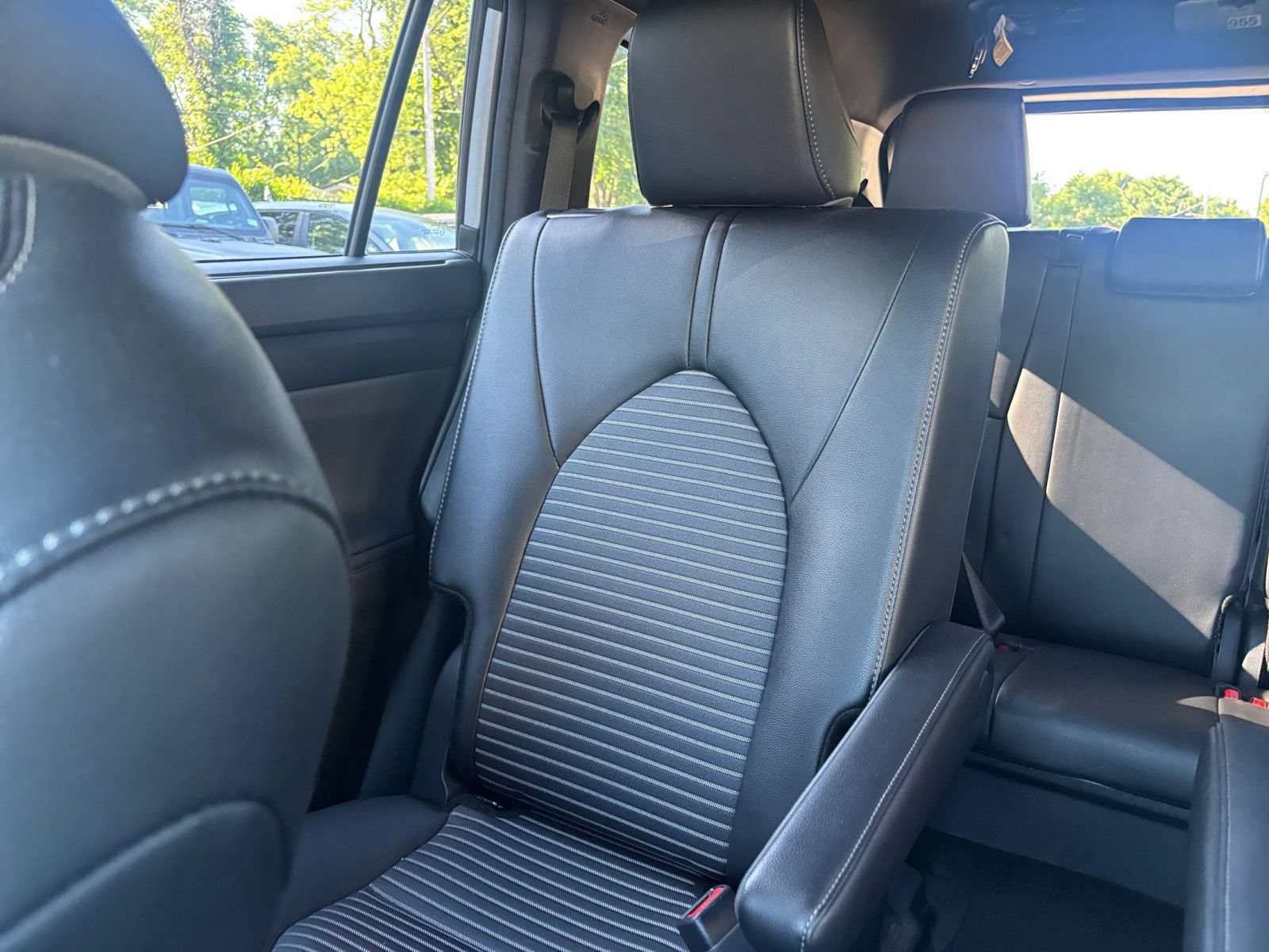 Used 2025 Toyota Highlander XSE AWD/4WD image 42
