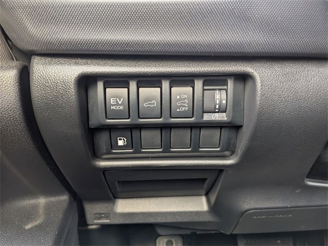 Used 2025 Subaru Forester Limited w/ Popular Package image 21