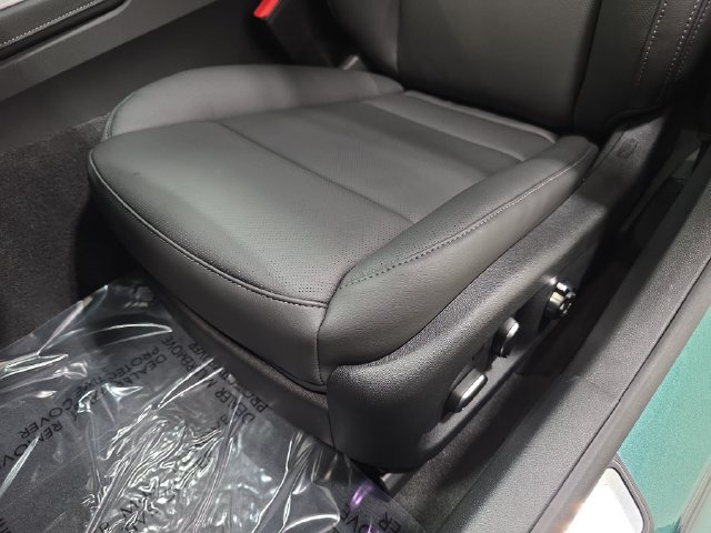 New 2026 Cadillac CT5 Premium Luxury w/ LPO, ONYX Package AWD/4WD image 24