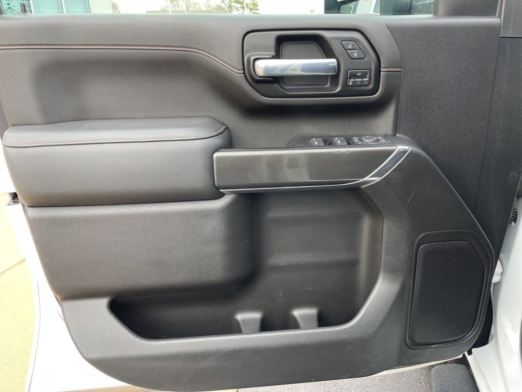 Used 2022 GMC Sierra 2500 AT4 image 13