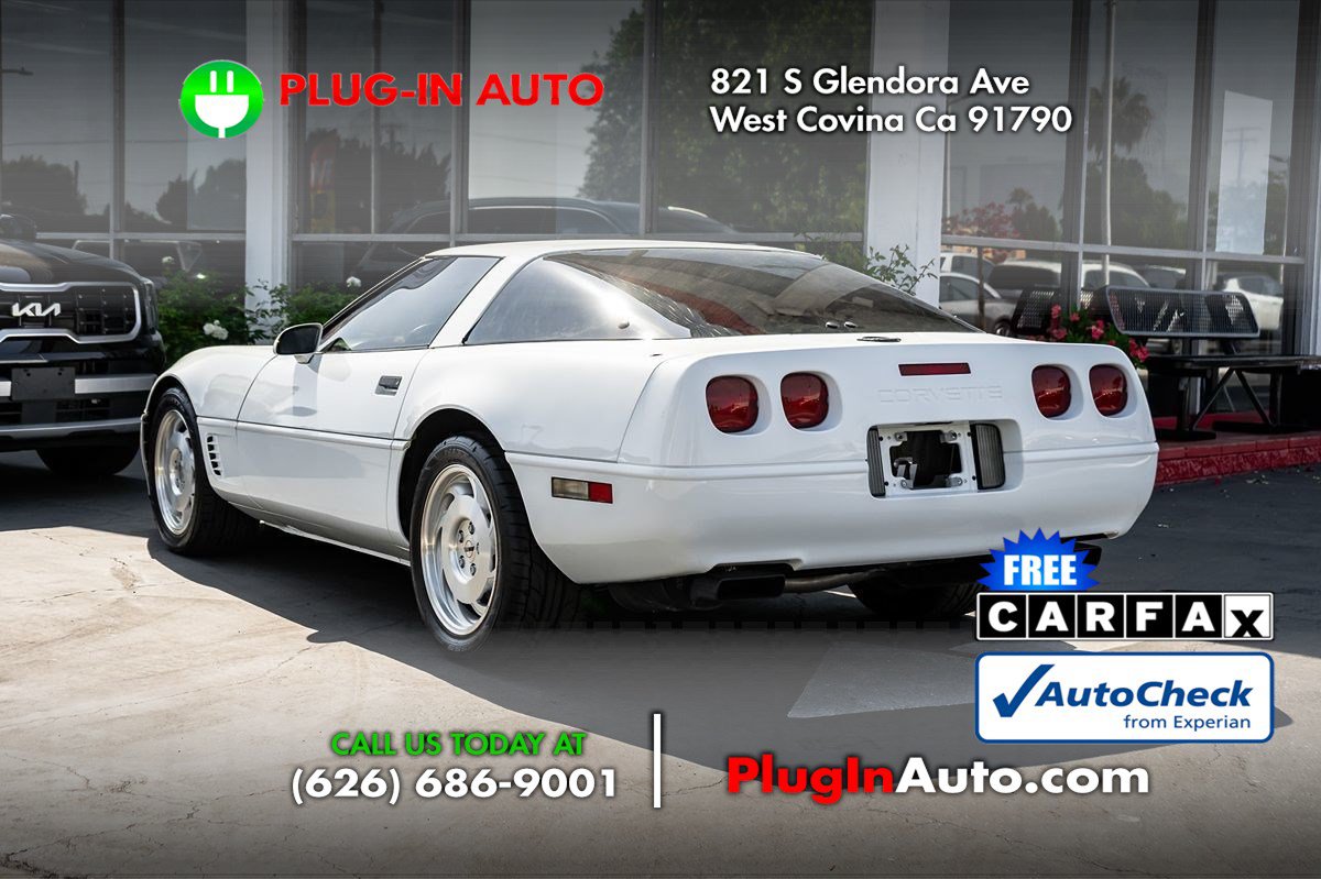 Used 1996 Chevrolet Corvette Coupe RWD image 5
