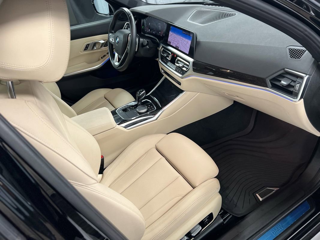 Used 2021 BMW 330i xDrive Sedan w/ Convenience Package image 23