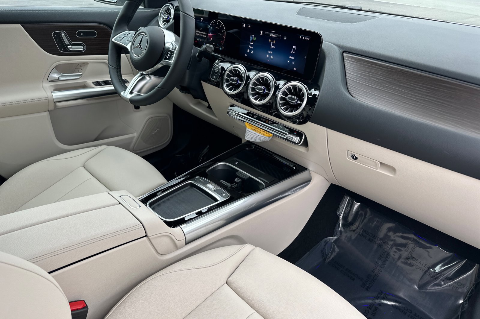 New 2026 Mercedes-Benz GLA 250 image 16