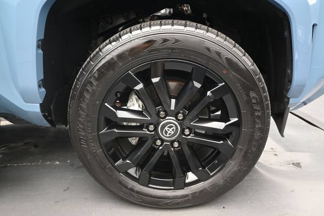 Used 2025 Toyota 4Runner Platinum AWD/4WD image 17