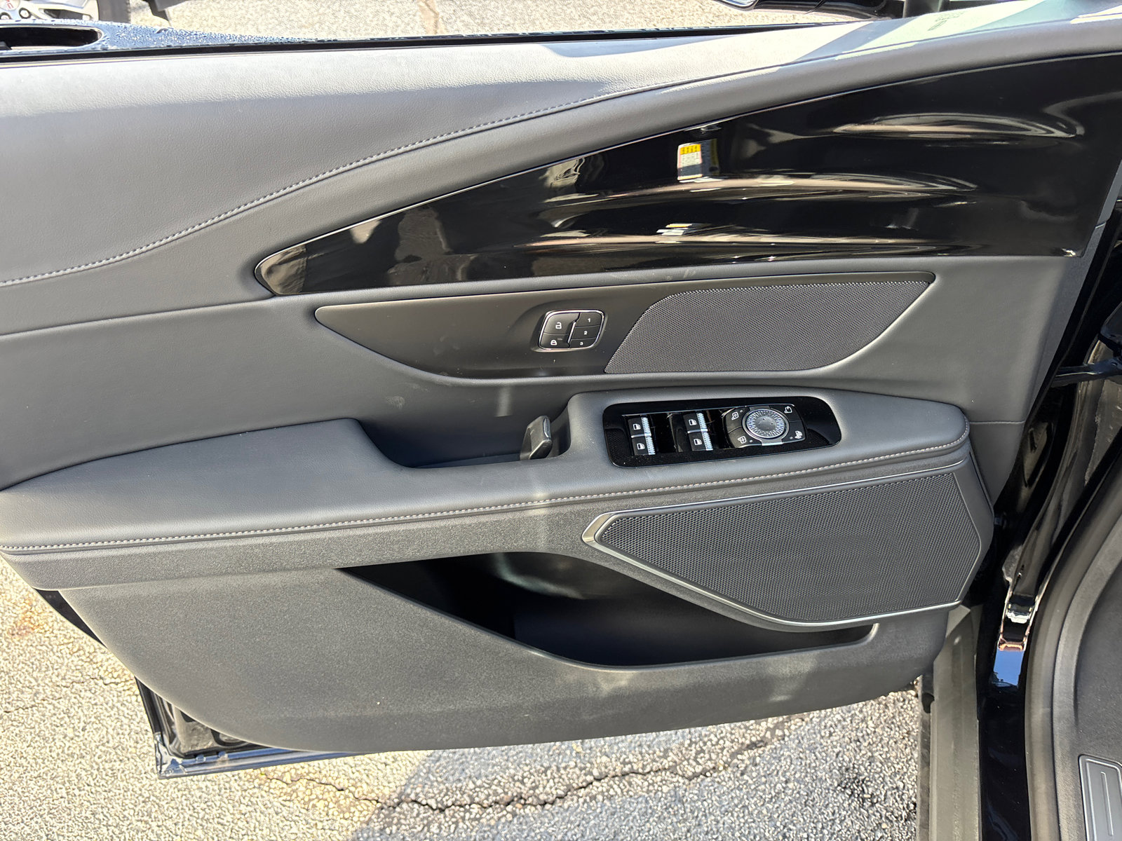 New 2026 Lincoln Nautilus Premier image 11