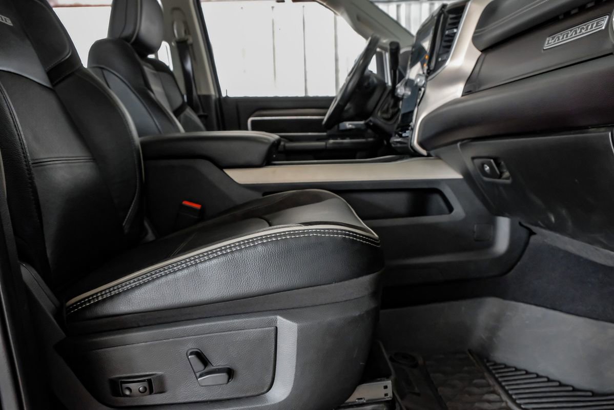 Used 2023 RAM 3500 Laramie AWD/4WD image 32