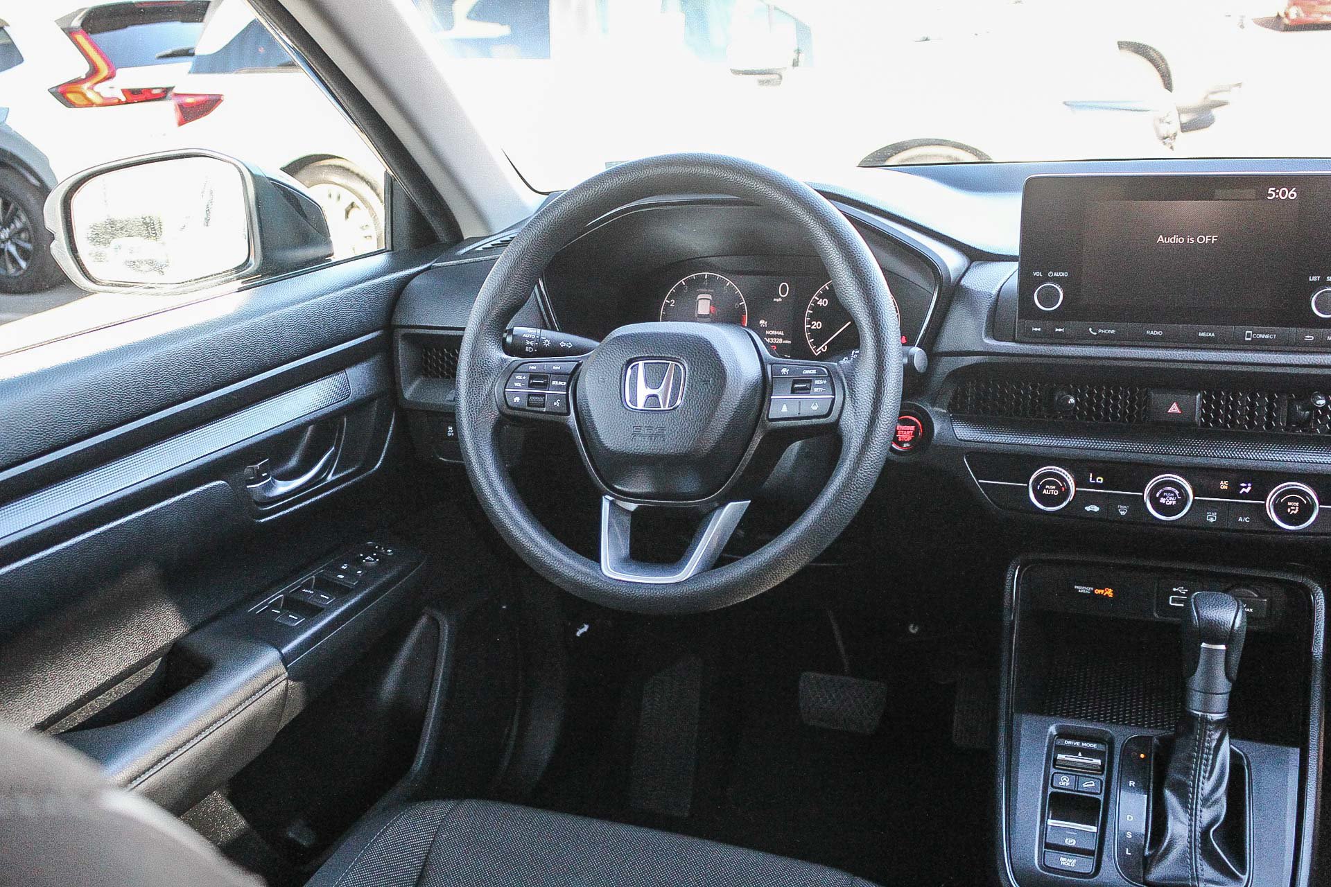 Certified 2025 Honda CR-V LX image 5