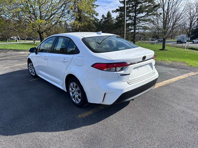 Used 2023 Toyota Corolla LE image 5