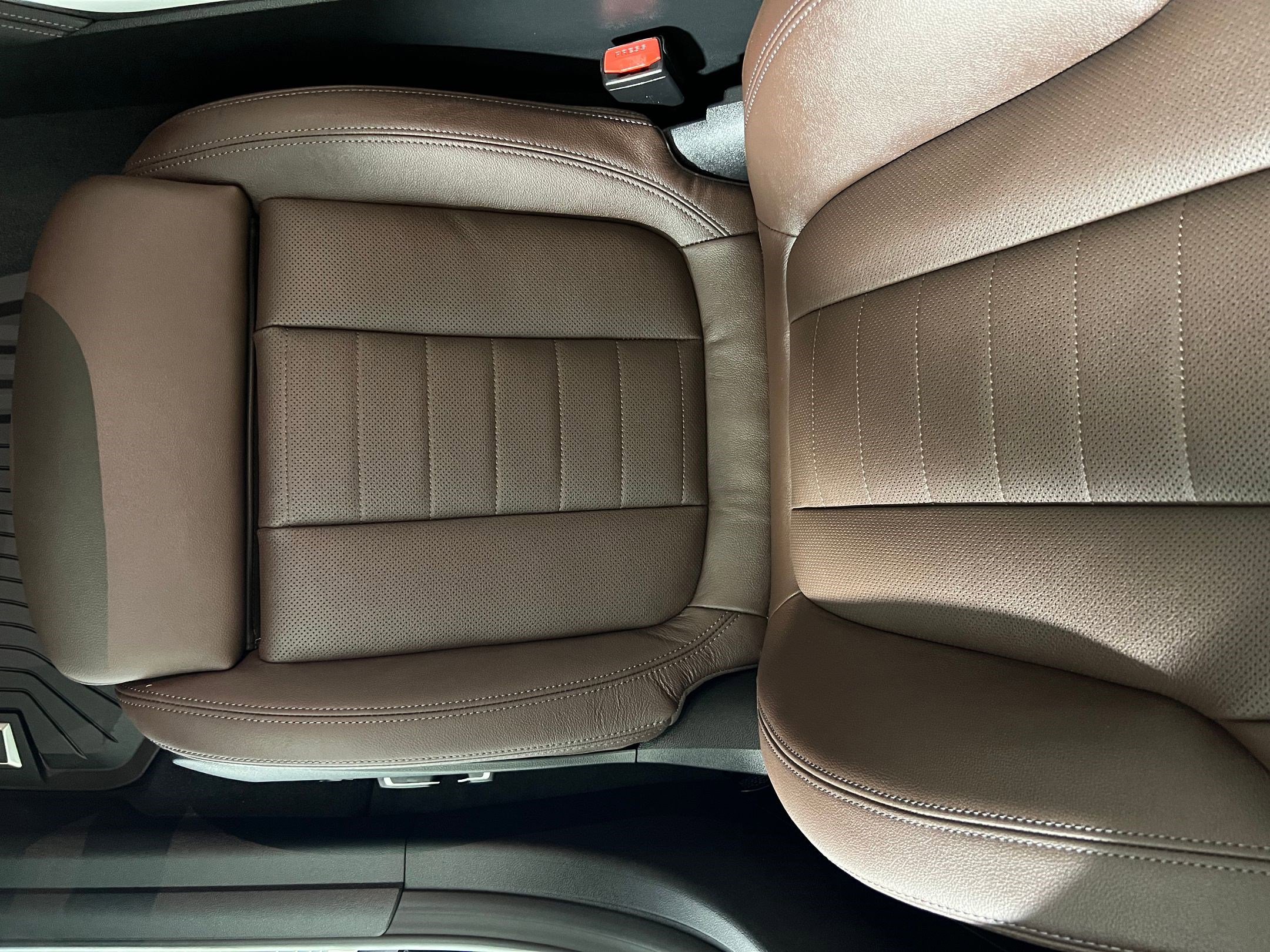 Used 2025 BMW i4 eDrive40 w/ M Sport Package image 25