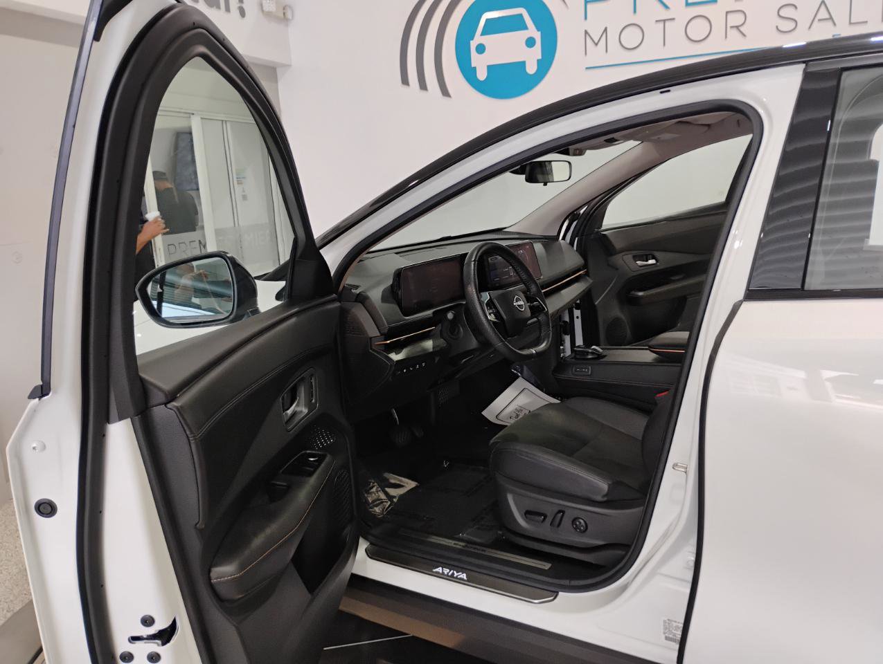 Used 2024 Nissan Ariya AWD image 7