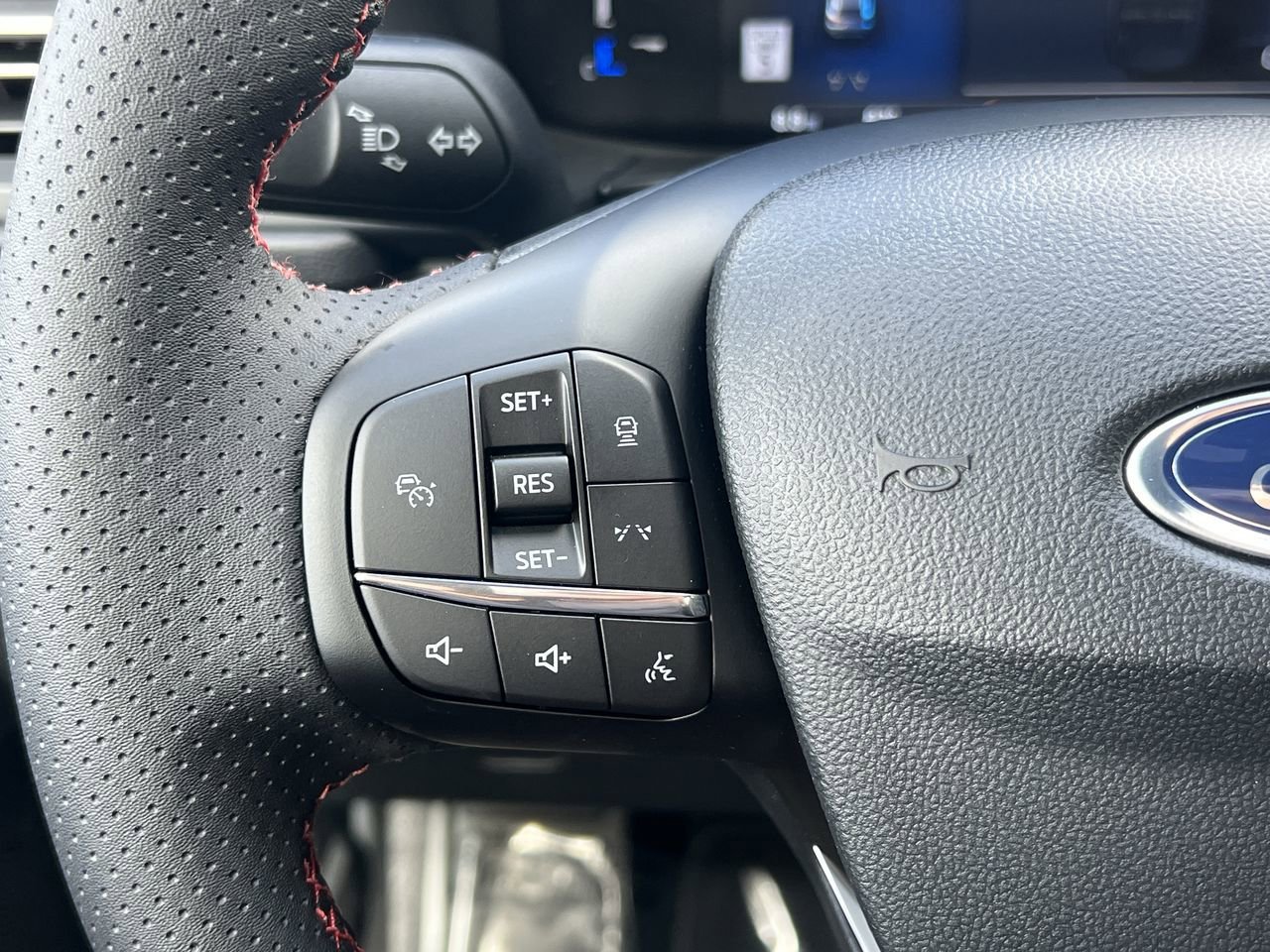 New 2026 Ford Escape ST-Line w/ Tech Pack #1 image 29