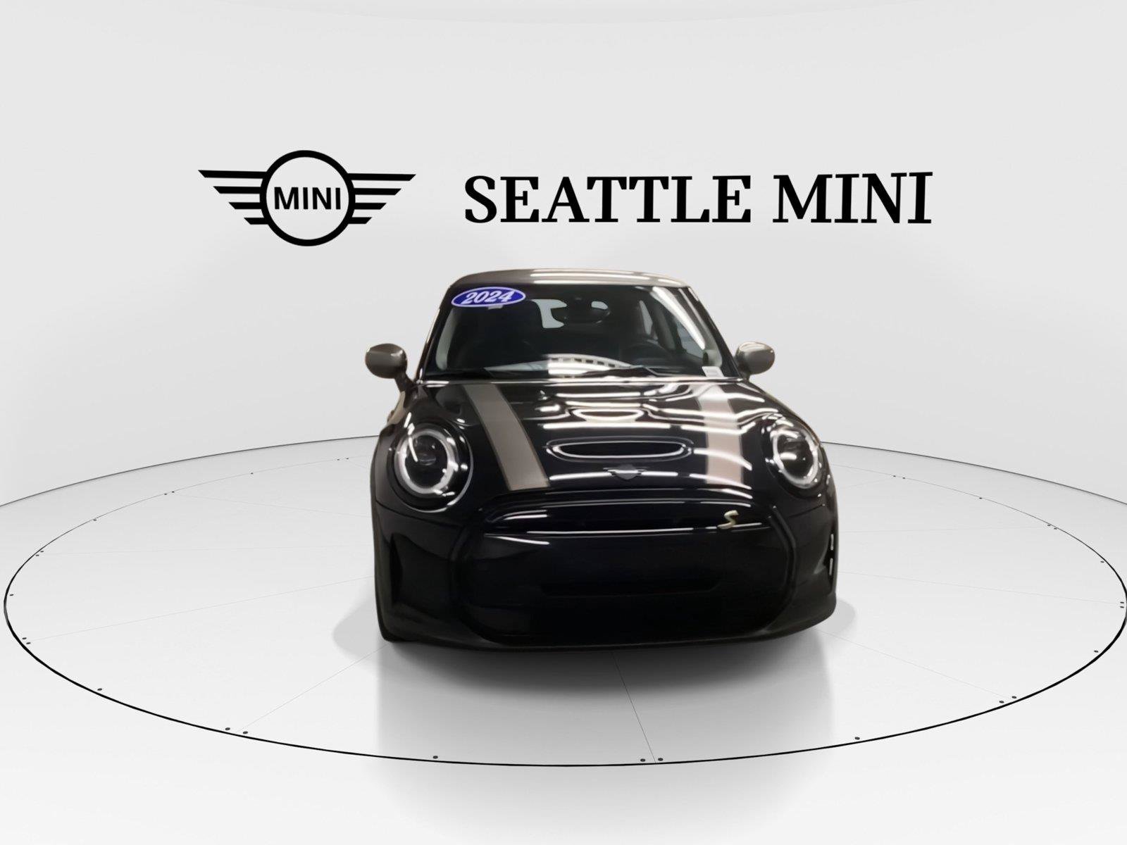 Used 2024 MINI Cooper SE FWD image 3
