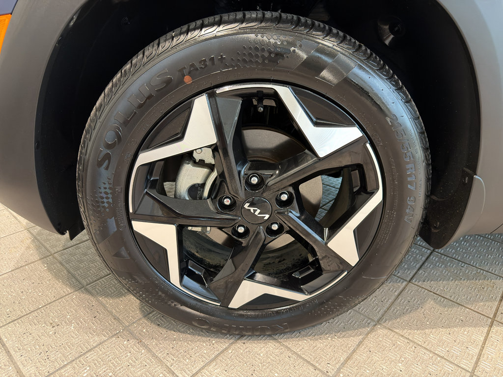 Used 2025 Kia Seltos EX w/ EX Sunroof Package FWD image 9