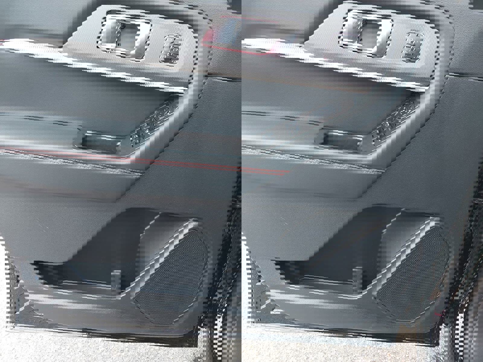 Used 2025 Ford Explorer ST-Line w/ Premium Package image 29