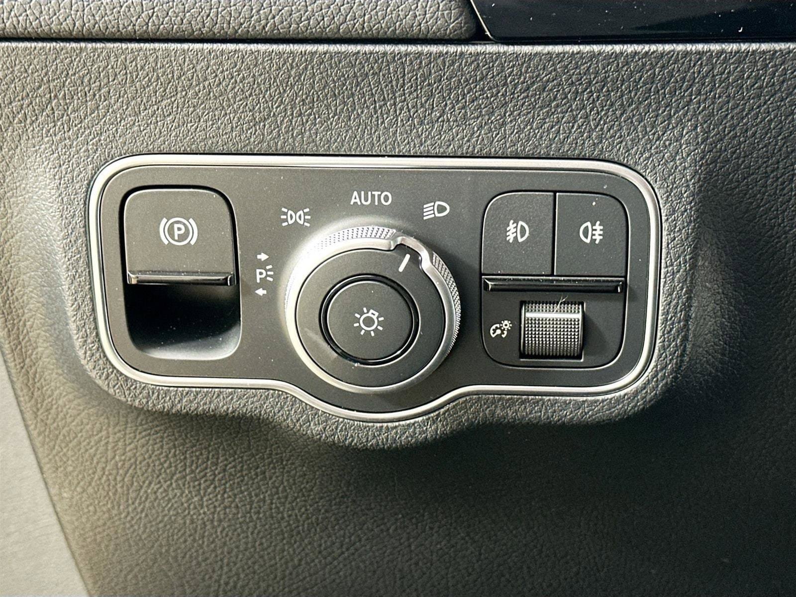 Certified 2026 Mercedes-Benz GLA 250 4MATIC image 10