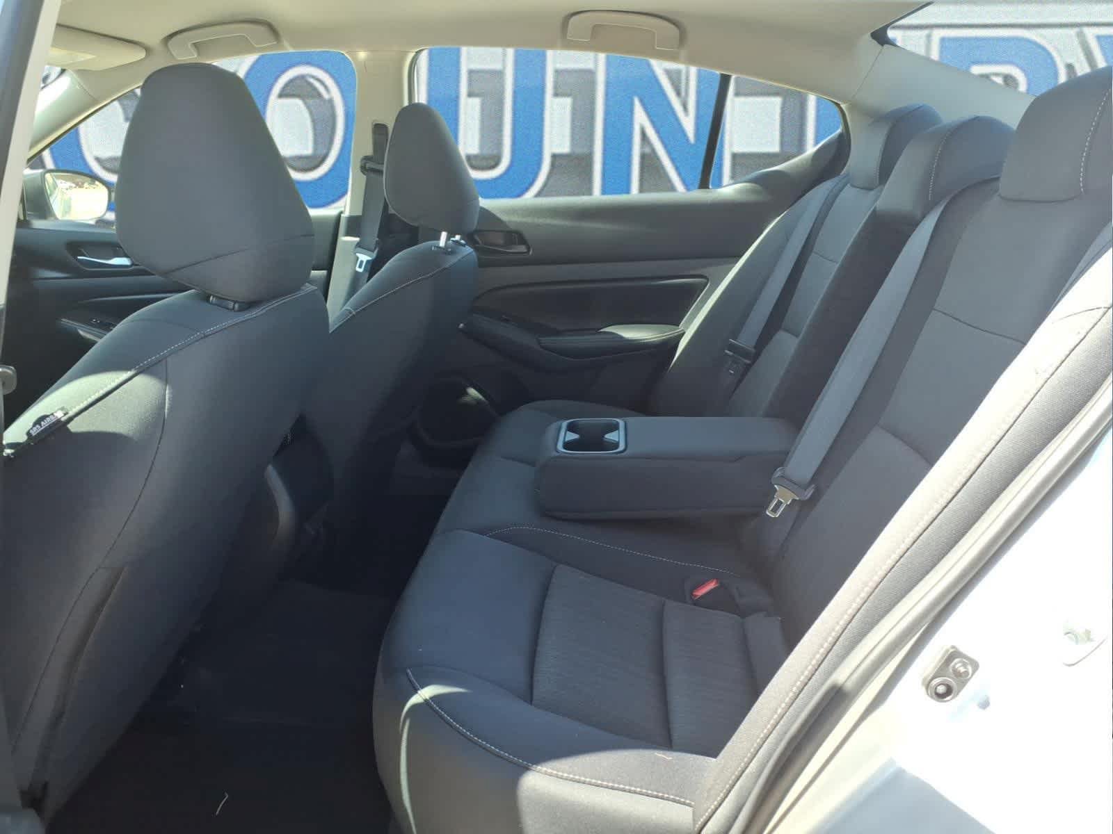 Used 2024 Nissan Altima 2.5 SV FWD image 12