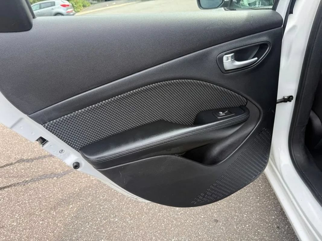 Used 2015 Dodge Dart SXT FWD image 25