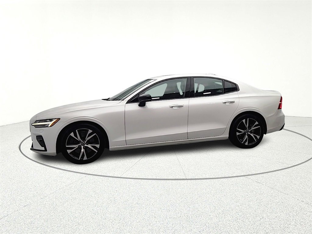 Used 2019 Volvo S60 T6 R-Design image 4