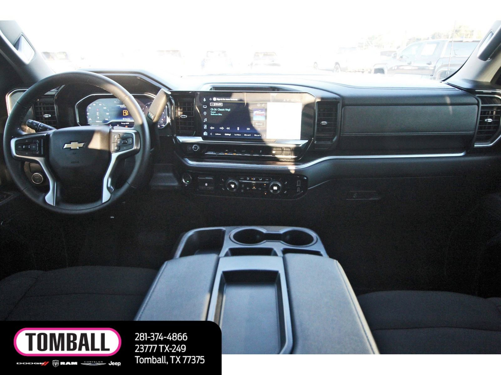 Used 2025 Chevrolet Silverado 1500 LT image 9