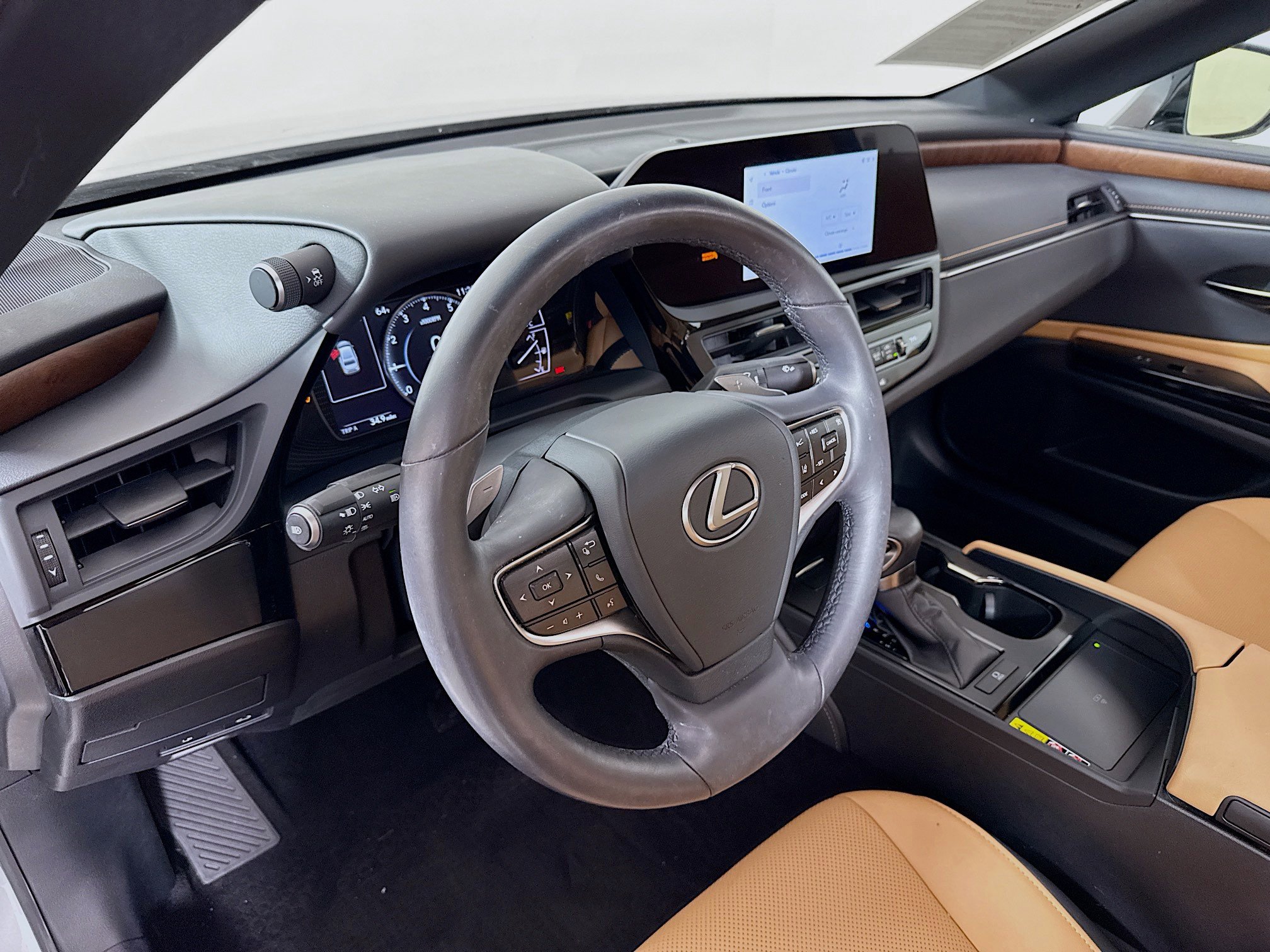 Certified 2023 Lexus ES 350 w/ Premium Package image 9