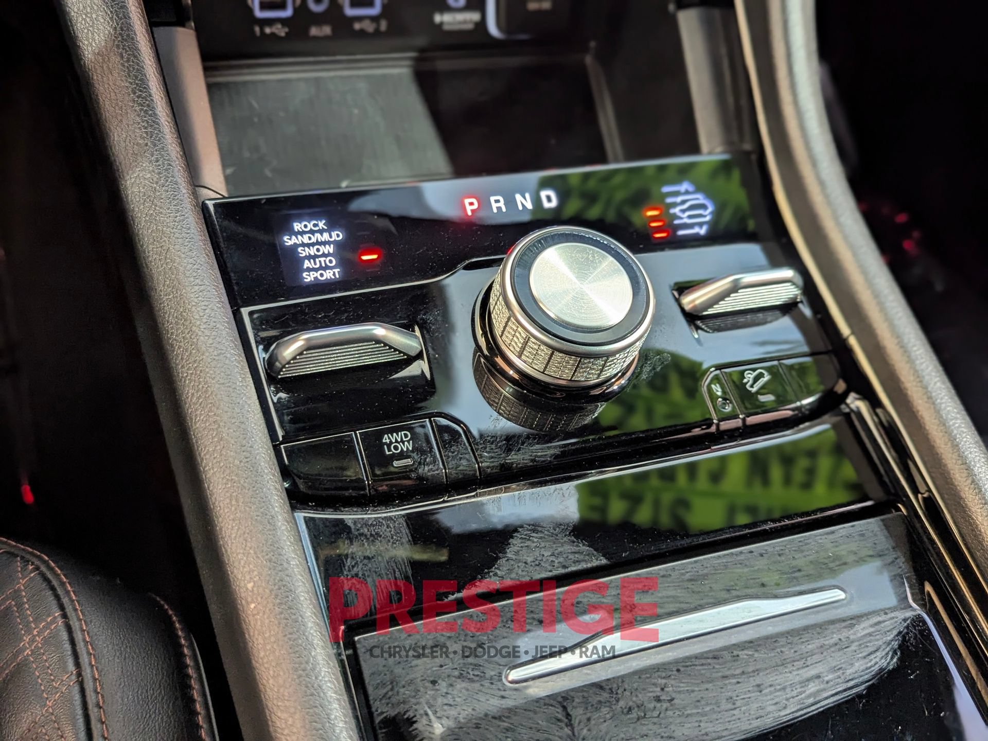 Used 2024 Jeep Grand Cherokee Summit w/ Adv Protech Group IV AWD/4WD image 25