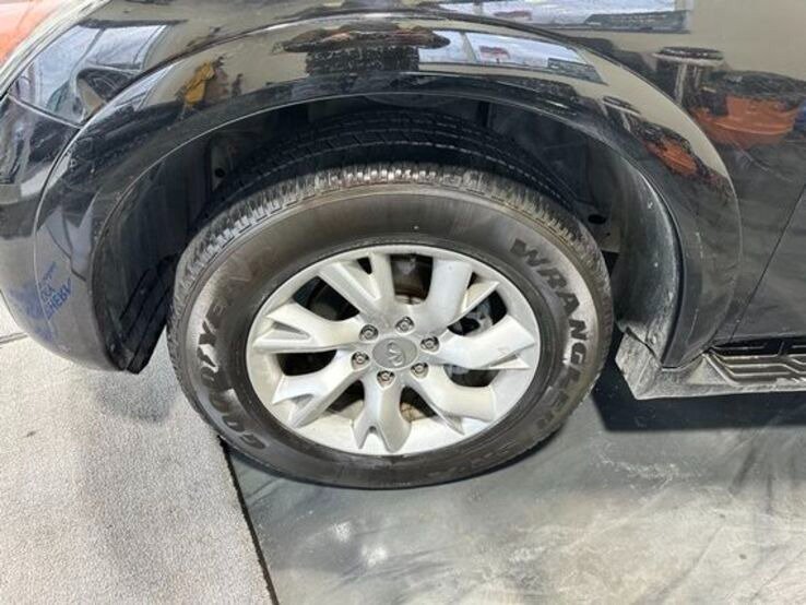 Used 2011 INFINITI QX56 2WD w/ Theater Pkg image 8
