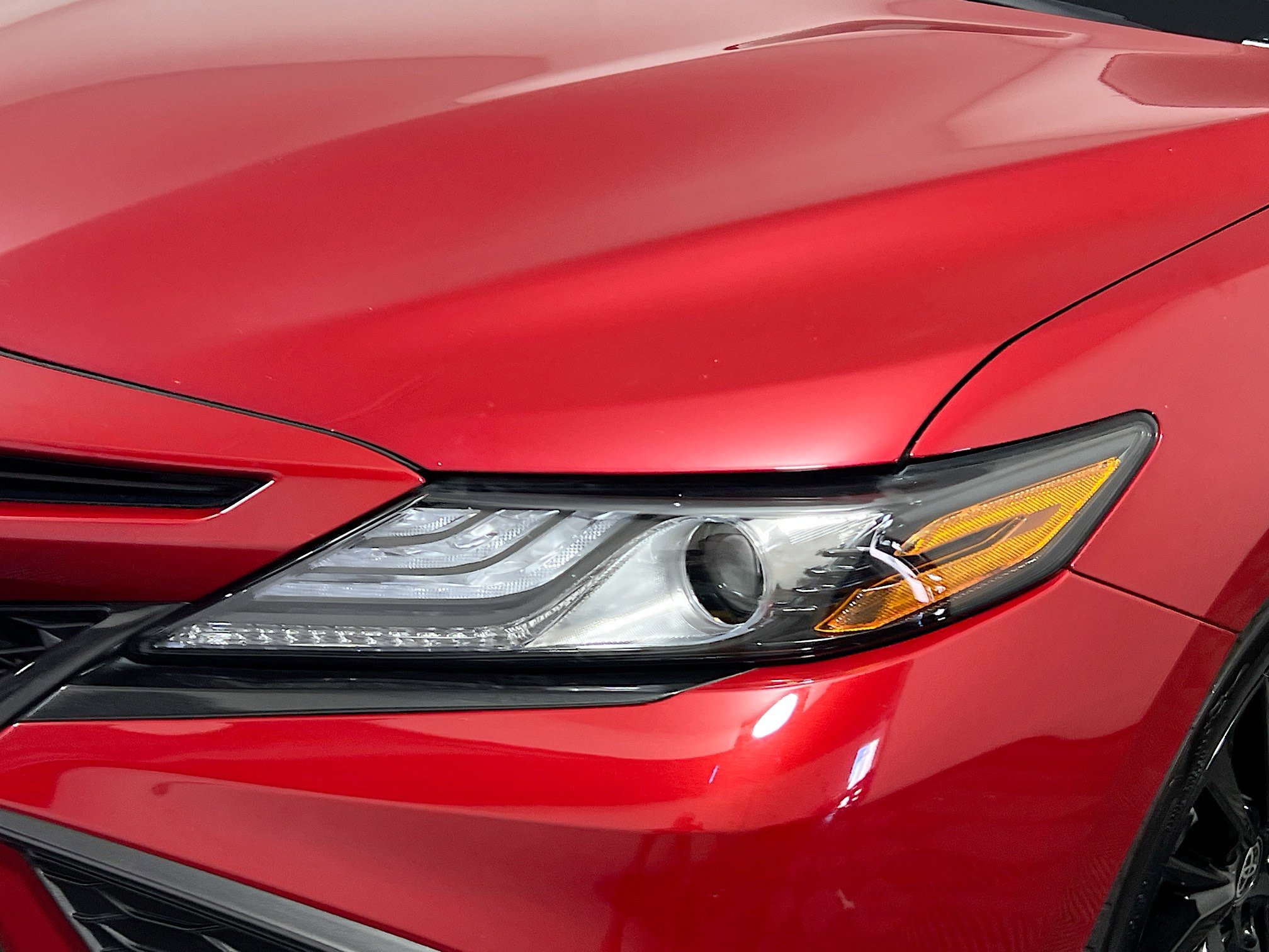 Used 2022 Toyota Camry XSE image 11