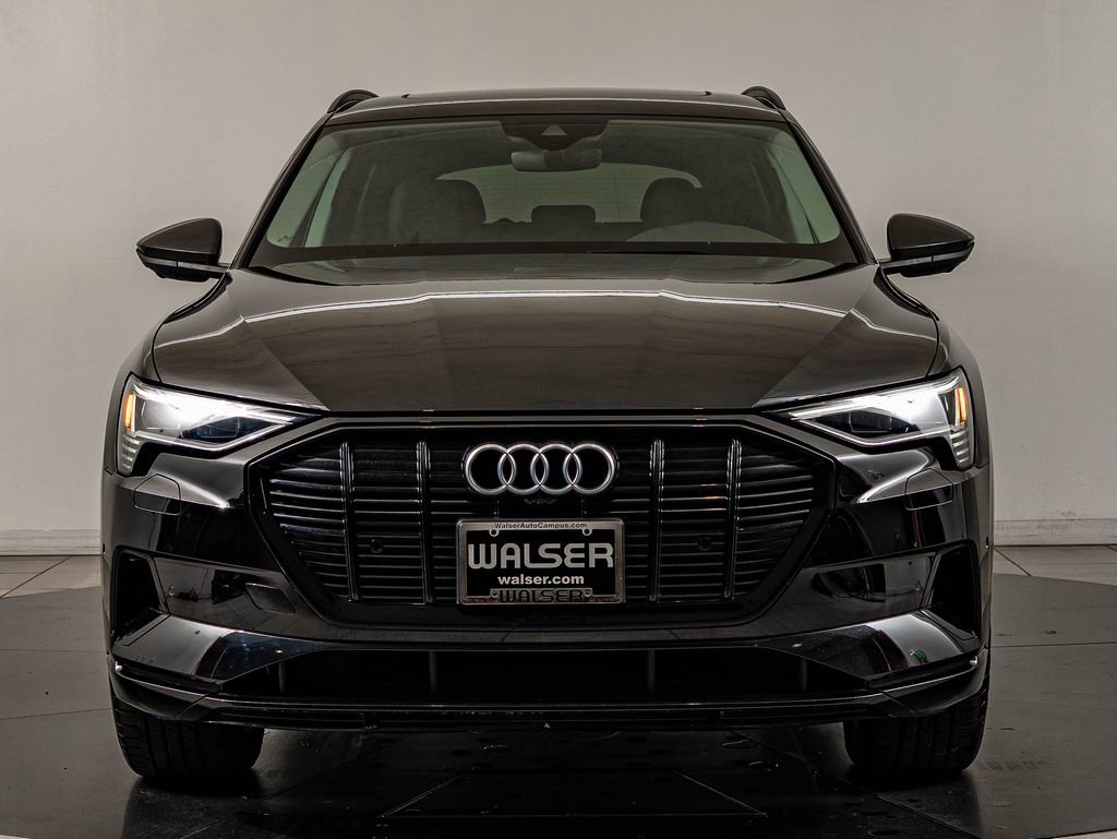 Used 2021 Audi e-tron Premium w/ Convenience Plus Package AWD/4WD image 2