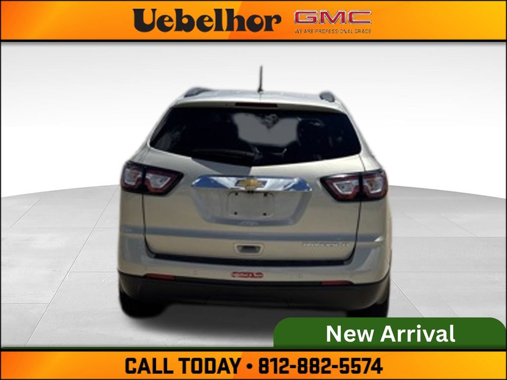 Used 2015 Chevrolet Traverse LT w/ Style and Technology Package FWD image 6