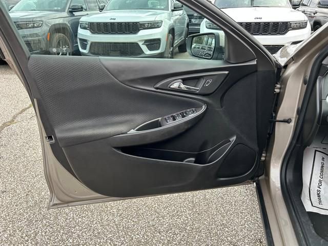 Used 2024 Chevrolet Malibu LT image 10