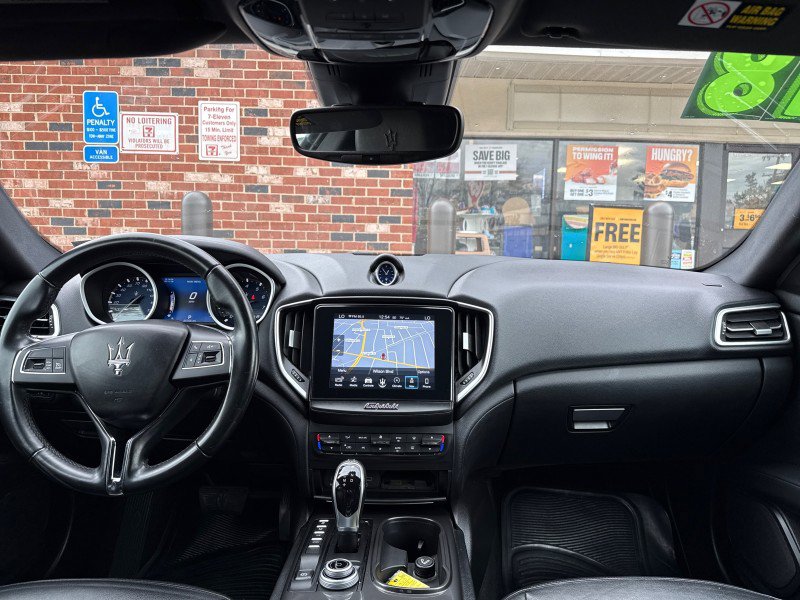 Used 2018 Maserati Ghibli image 21