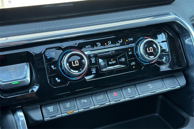 Used 2024 GMC Sierra 2500 Denali w/ Denali Reserve Package image 31