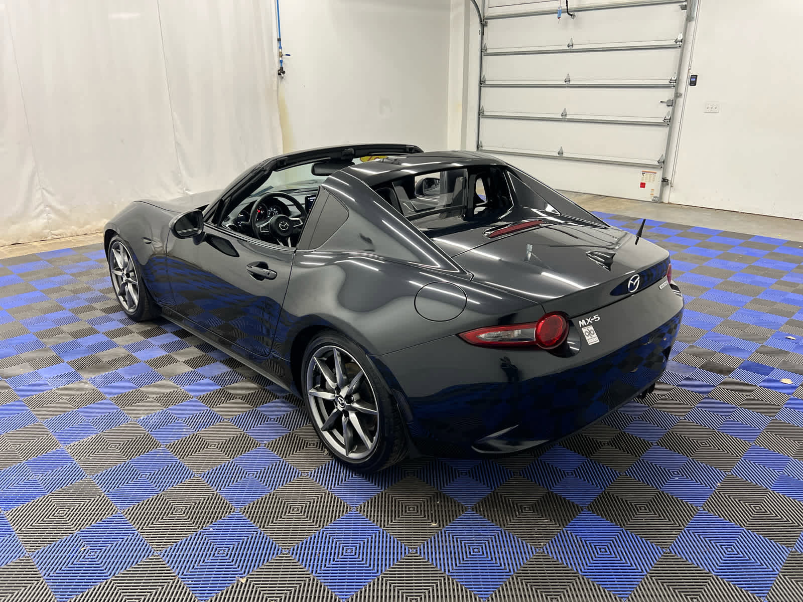 Used 2021 MAZDA MX-5 Miata RF Grand Touring image 31