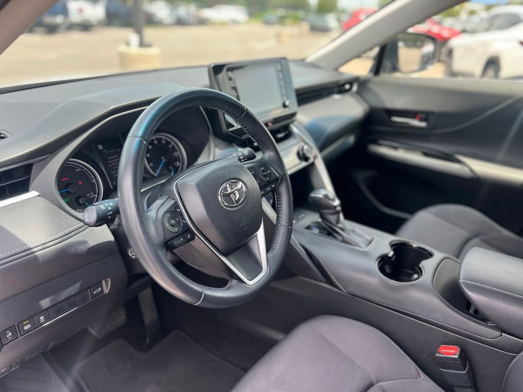 Used 2021 Toyota Venza LE w/ Carpet Mat Package (TMS) AWD/4WD image 26