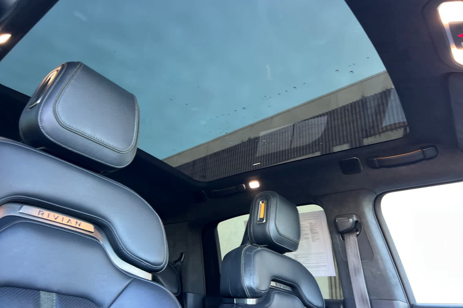 Used 2022 Rivian R1T Adventure AWD/4WD image 17