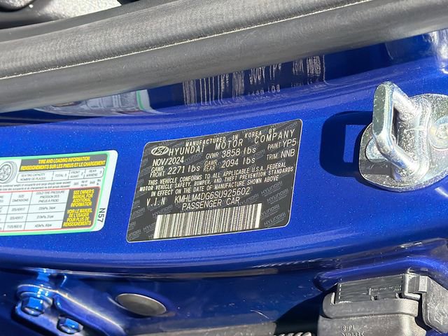 Certified 2025 Hyundai Elantra Sport FWD image 30