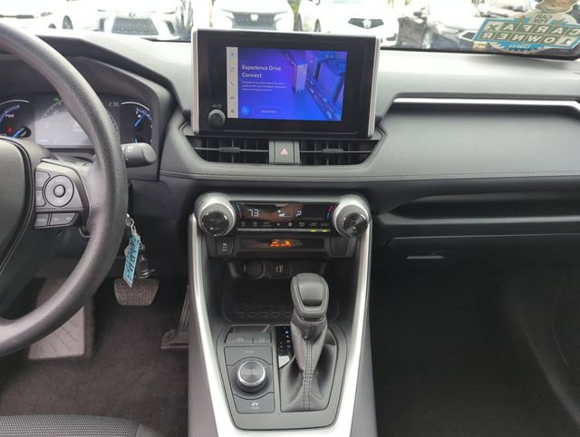 Used 2025 Toyota RAV4 LE AWD/4WD image 24