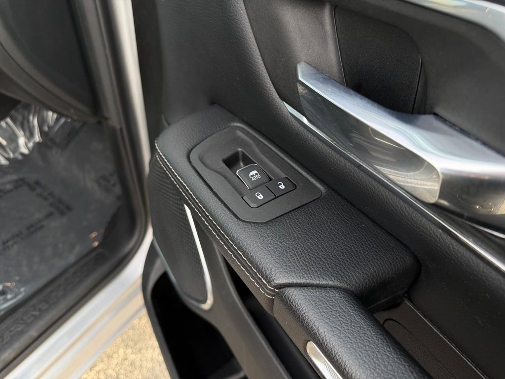 Used 2025 RAM 1500 Laramie image 25