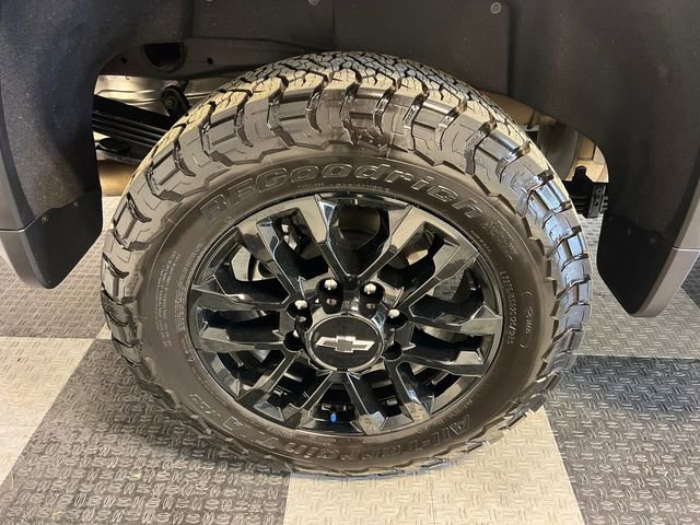 Used 2025 Chevrolet Silverado 2500 LT w/ Trail Boss Package AWD/4WD image 13