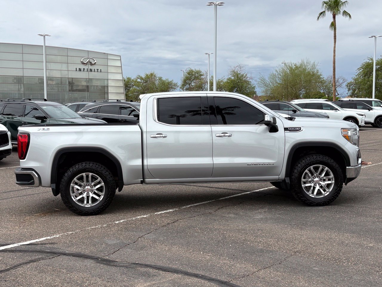 Used 2019 GMC Sierra 1500 SLT w/ SLT Premium Package AWD/4WD image 7