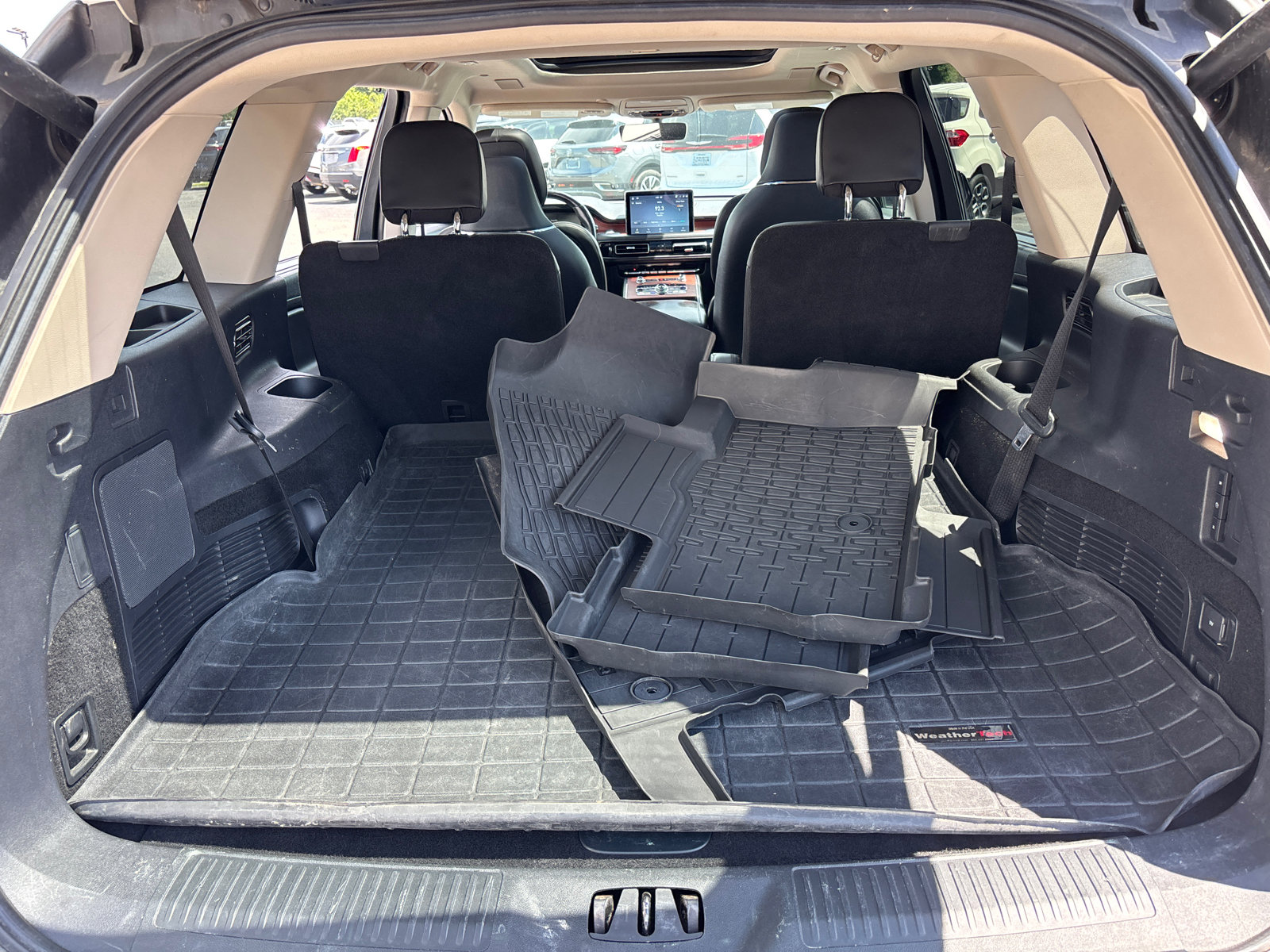 Certified 2023 Lincoln Aviator Grand Touring w/ Equipment Group 301A AWD/4WD image 9