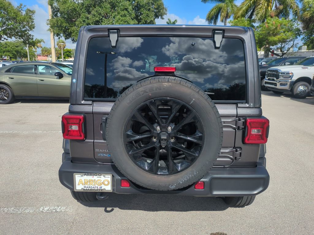 Used 2025 Jeep Wrangler Unlimited Sahara AWD/4WD image 7