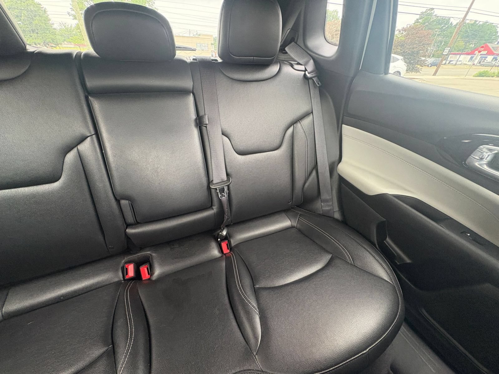 Used 2025 Jeep Compass Limited AWD/4WD image 38